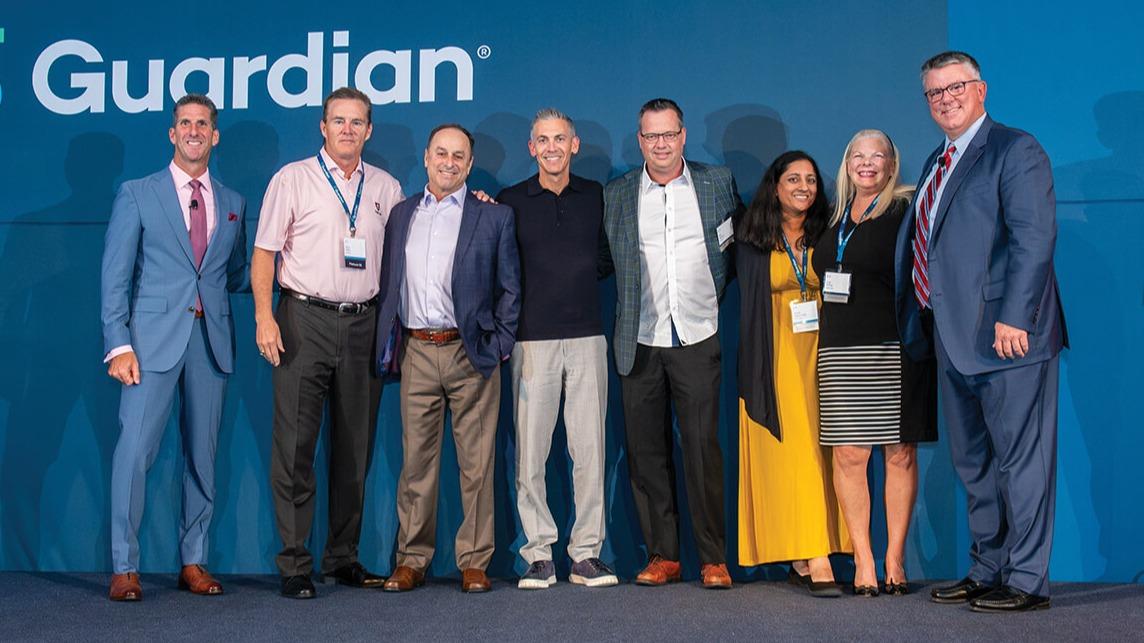 2030361024 - 0094 DI Inner Circle Qualifiers 20+ years:Steve Willis, Bob Kaplan, Jeff Benowitz, Bill Olmstead, Anjani Singh, Lori O'Neil, joined by Kevin DeGray on the left and Ed Youmell on the right